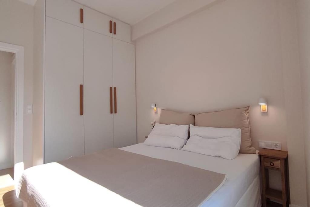 Harmony Suite In The Center Of Каламата Экстерьер фото